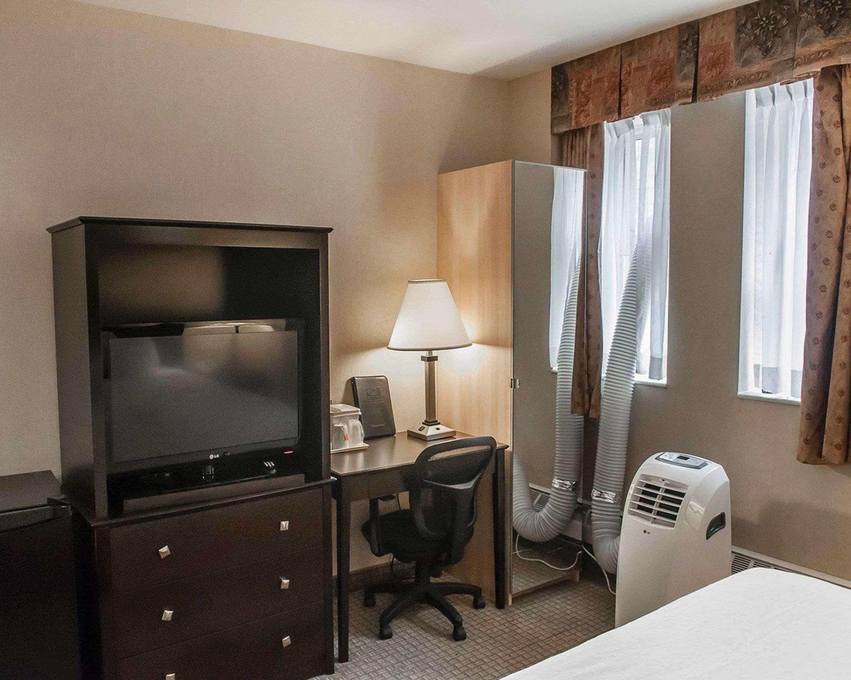 Econo Lodge Inn & Suites Downtown Toronto Eksteriør bilde