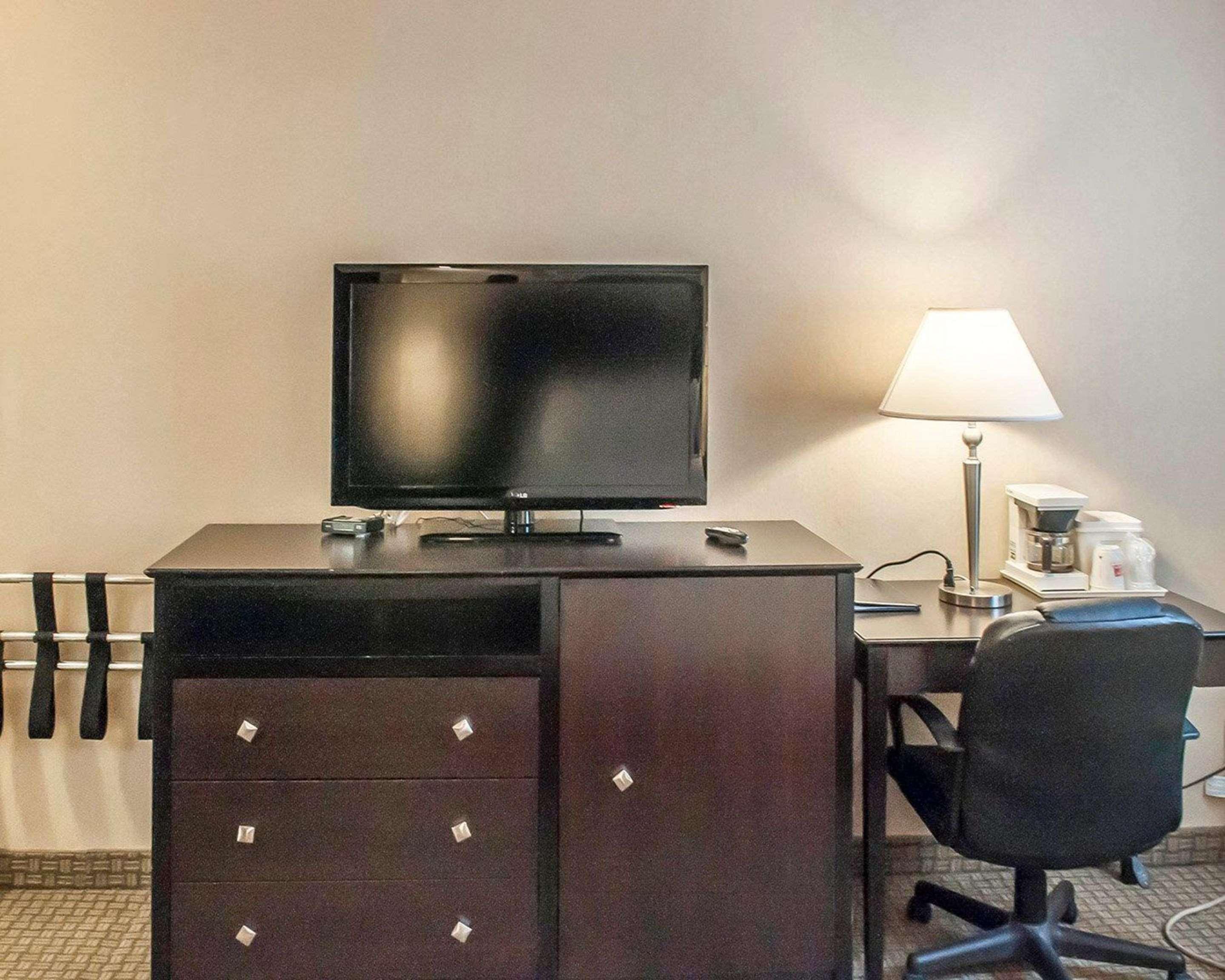 Econo Lodge Inn & Suites Downtown Toronto Eksteriør bilde