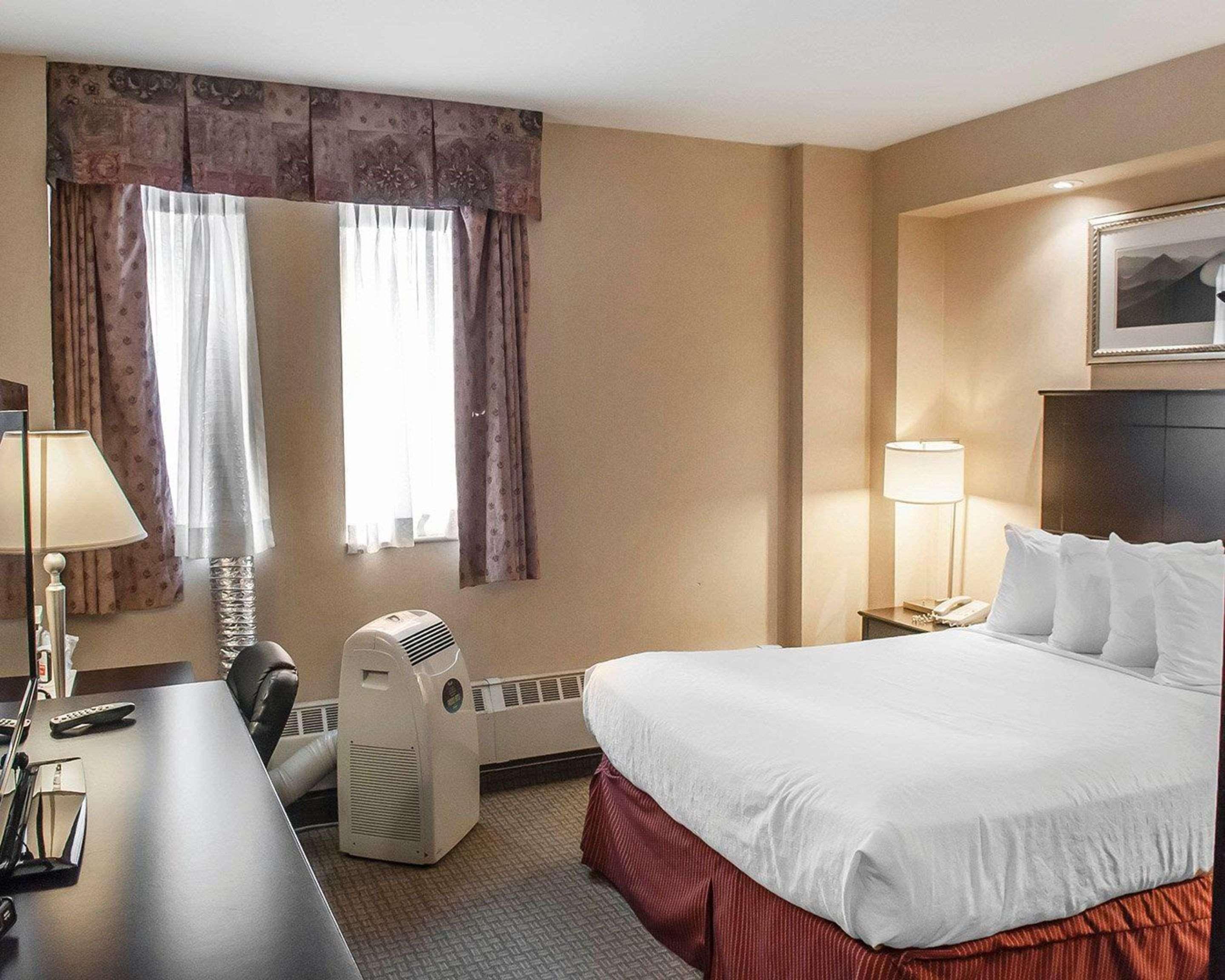 Econo Lodge Inn & Suites Downtown Toronto Eksteriør bilde
