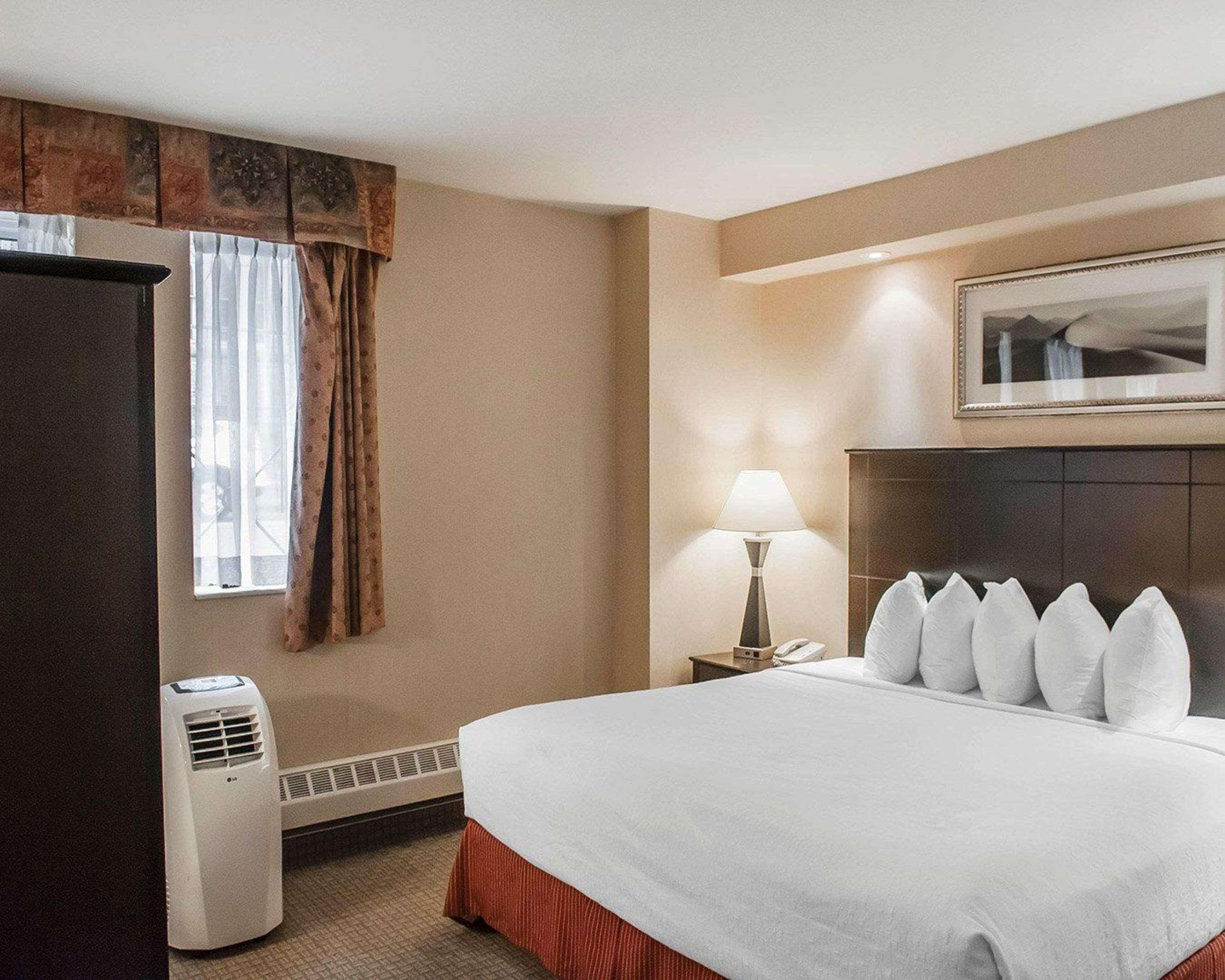 Econo Lodge Inn & Suites Downtown Toronto Eksteriør bilde